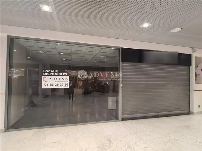 Plus de détails pour Local commercial à louer