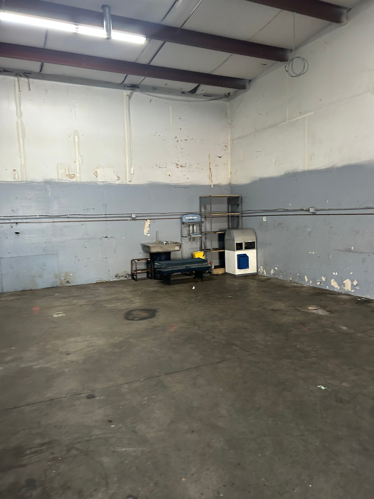 60 W Barham Ave, Santa Rosa, CA à louer Photo intérieure– Image 1 sur 6