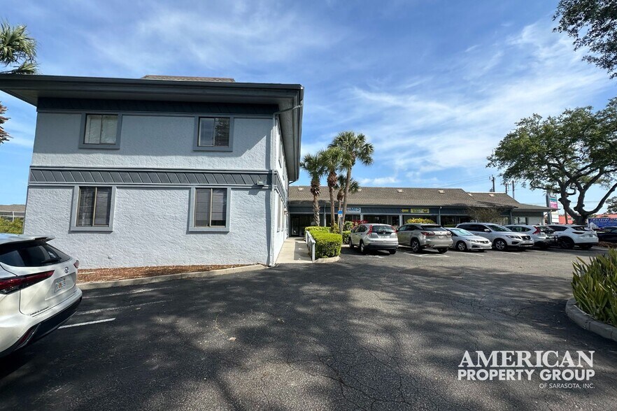 7222 S Tamiami Trl, Sarasota, FL à louer - Photo de l’immeuble – Image 2 sur 7