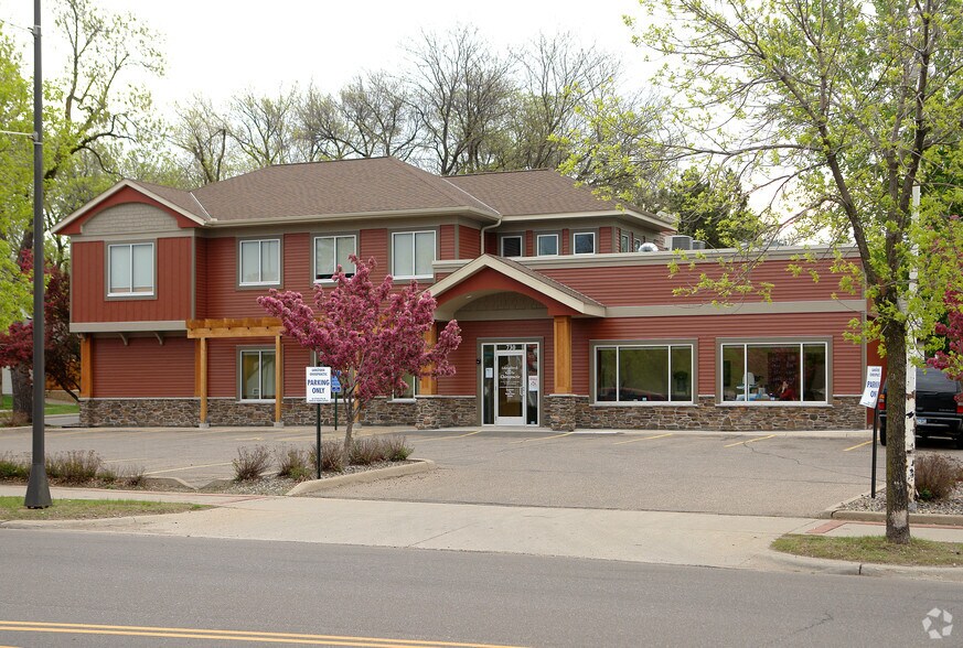 730 Cleveland Ave S, Saint Paul, MN à vendre - Photo principale – Image 1 sur 3