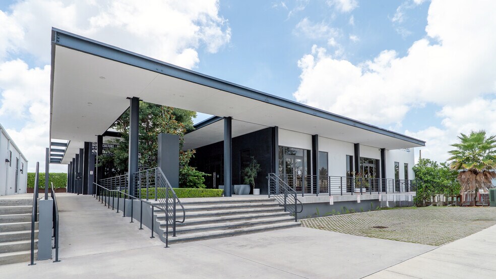 6380 NE 4th Ave, Miami, FL à louer - Photo de l’immeuble – Image 1 sur 12