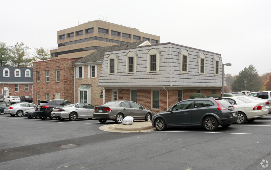 1310-1312 Vincent Pl, Mc Lean, VA à vendre - Photo de l’immeuble – Image 3 sur 7