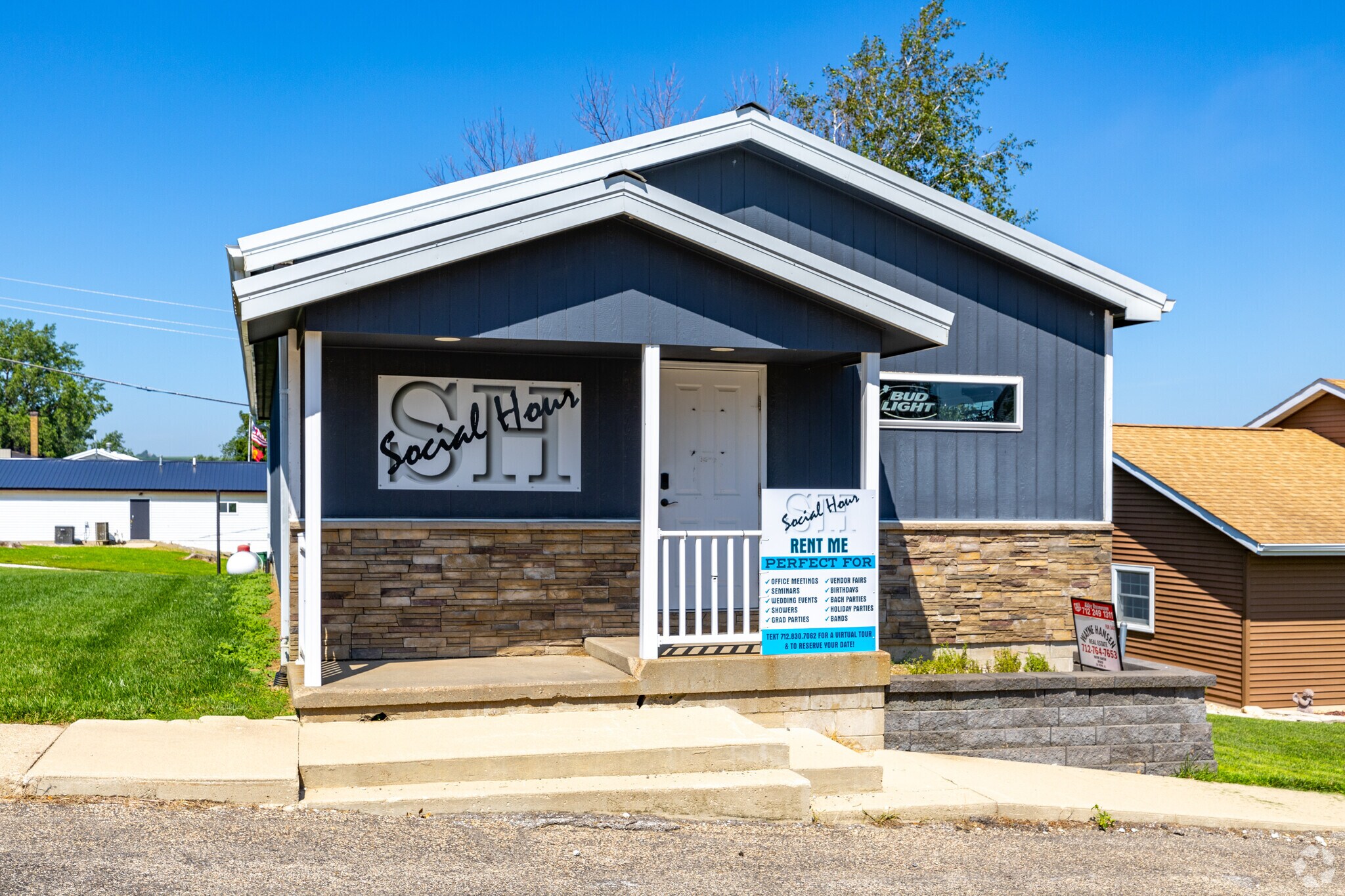 124 S 4th Ave, Dedham, IA à vendre Photo principale– Image 1 sur 4