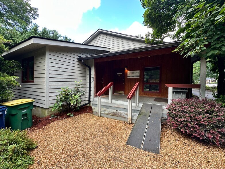 2080 Prince Ave, Athens, GA à louer - Photo de l’immeuble – Image 3 sur 15