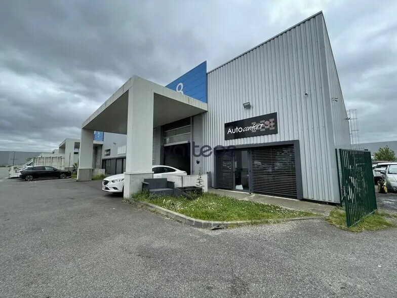 737 Rue De L'Hers, Escalquens à louer - Photo de l’immeuble – Image 1 sur 9