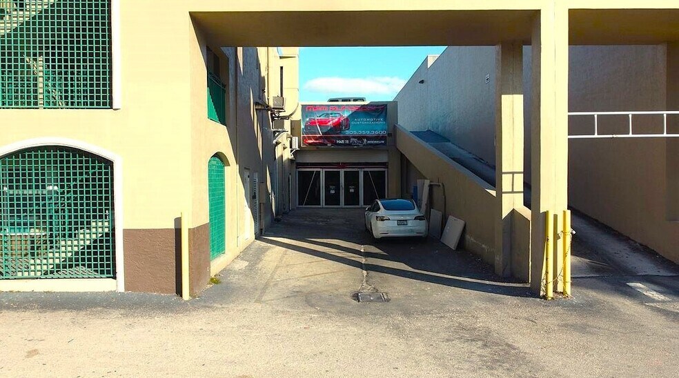 10200 NW 25th St, Doral, FL à vendre - Photo de l’immeuble – Image 3 sur 55
