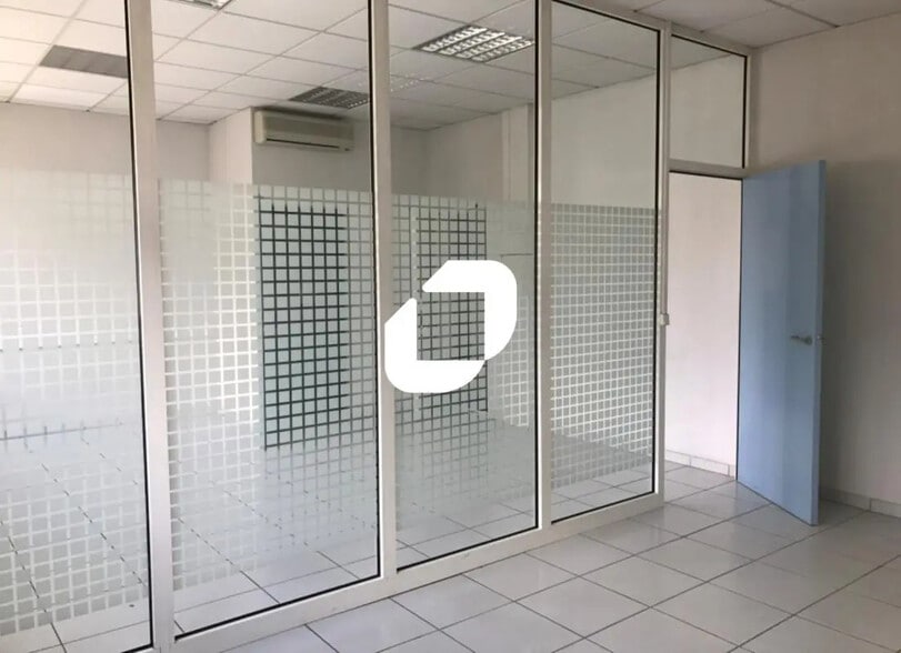 Bureau dans Grenoble à louer - Photo intérieure – Image 1 sur 8