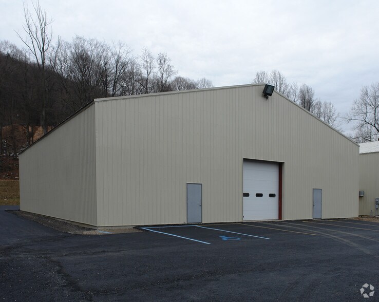 38 Route 9, Fishkill, NY à louer - Photo de l’immeuble – Image 1 sur 5