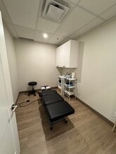 1060 Austin Ave, Coquitlam, BC à louer Photo intérieure– Image 2 sur 4