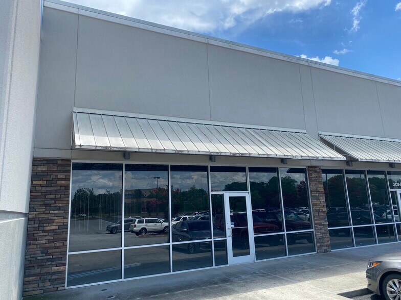 3423 Clemson Blvd, Anderson, SC à louer - Photo de l’immeuble – Image 3 sur 6