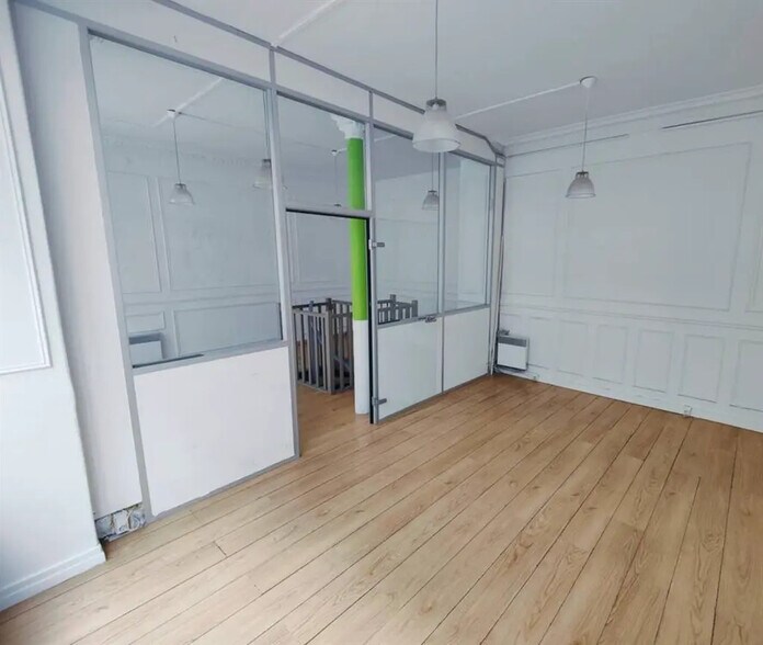 Local commercial dans Paris à louer - Photo de l’immeuble – Image 3 sur 7