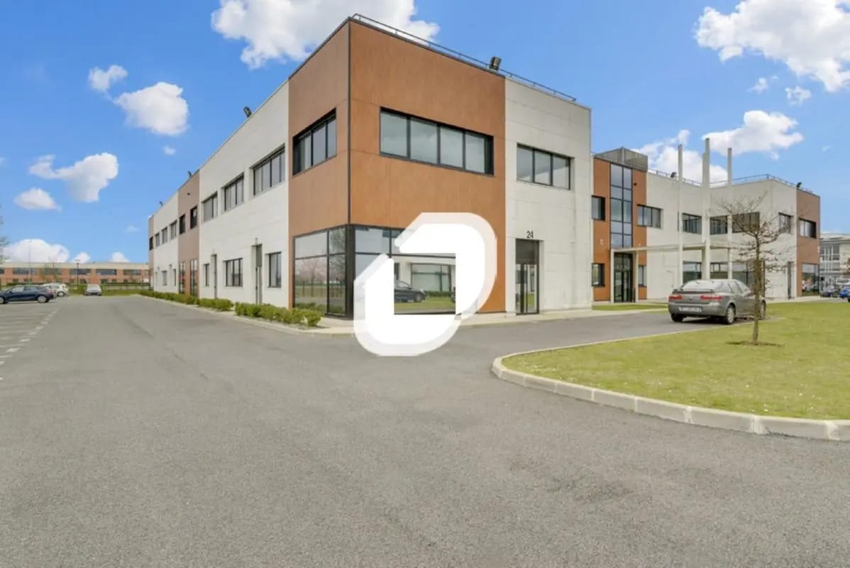 Bureau dans Lieusaint à louer Photo de l’immeuble– Image 1 sur 7