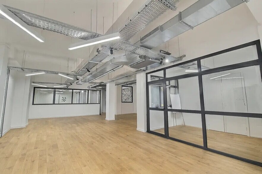 40 Rue De Paradis, Paris à vendre - Photo de l’immeuble – Image 3 sur 5