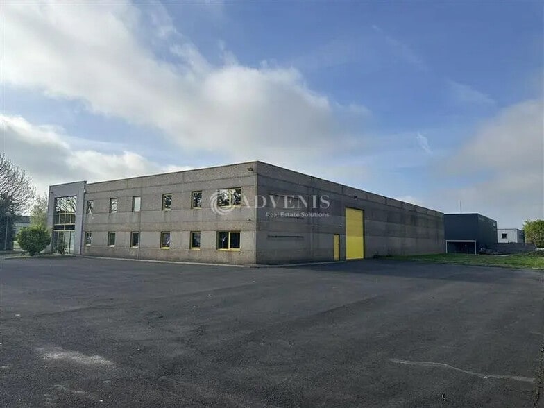Industriel/Logistique dans Templemars à louer - Photo de l’immeuble – Image 2 sur 10