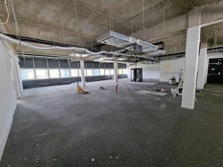 Industriel/Logistique dans Valbonne à louer - Photo intérieure – Image 1 sur 8