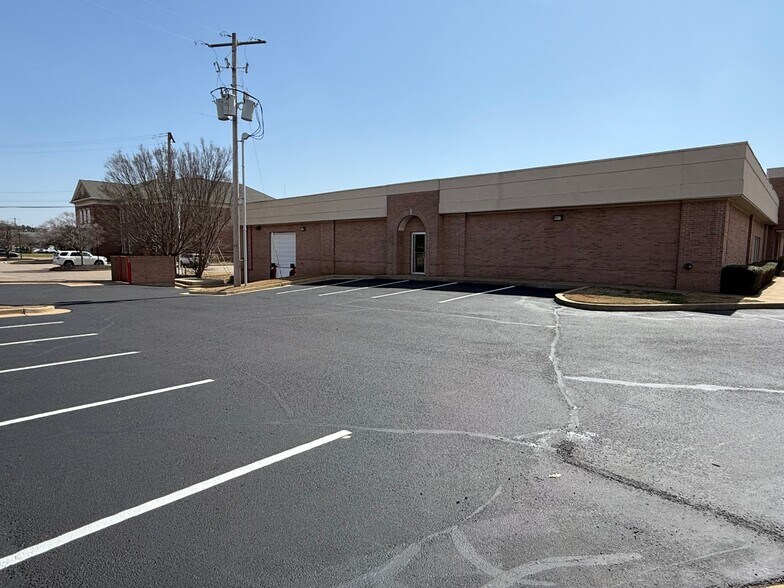 7168 Moore Dr, Southaven, MS à louer - Photo de l’immeuble – Image 3 sur 11