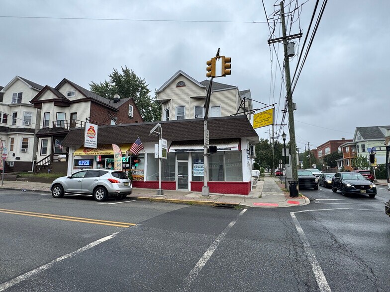 291 N 8th St, Prospect Park, NJ à louer - Photo de l’immeuble – Image 2 sur 4