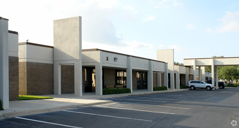 6925 Lake Ellenor Dr, Orlando, FL à vendre - Photo de l’immeuble – Image 1 sur 4
