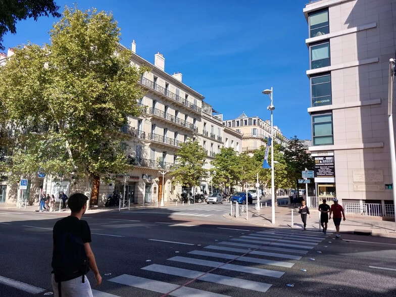Local commercial dans Toulon à vendre - Photo de l’immeuble – Image 3 sur 6
