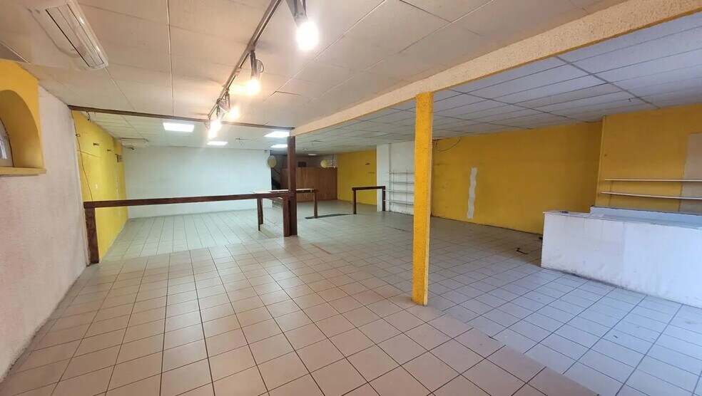 Local commercial dans Montpellier à louer - Photo de l’immeuble – Image 1 sur 3