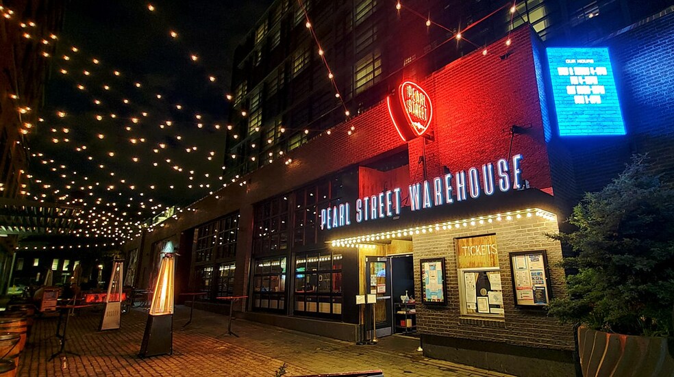 33 Pearl St SW, Washington, DC à louer - Photo de l’immeuble – Image 2 sur 6