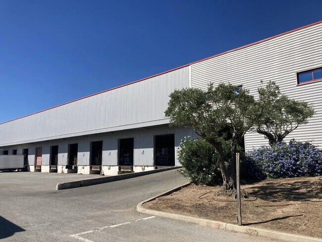 Plus de détails pour Bureau, Local d'activités à louer