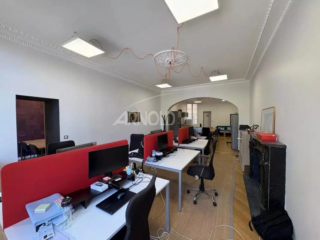 Bureau dans Nantes à louer Photo de l’immeuble– Image 1 sur 11