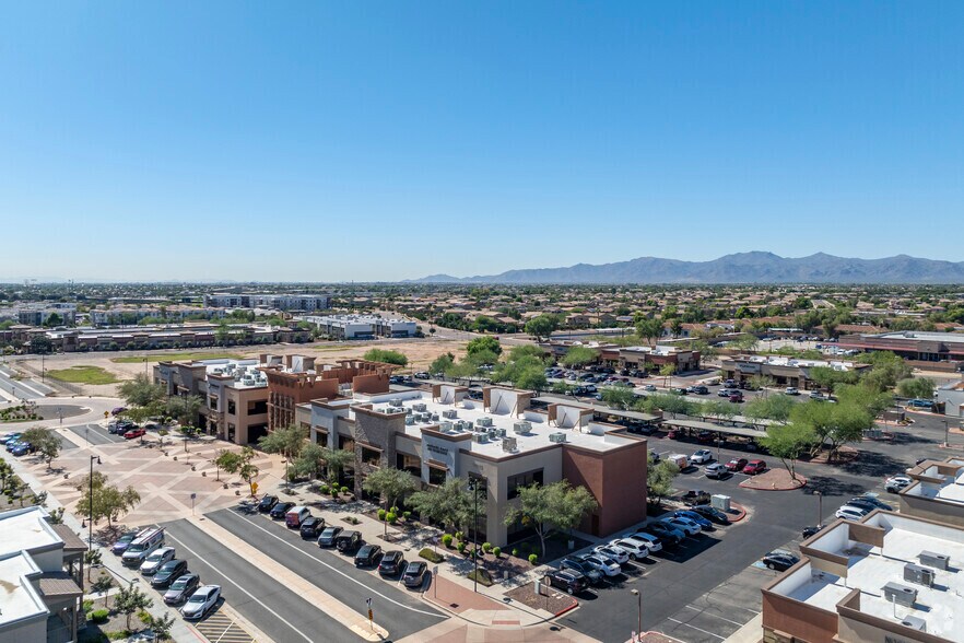 14823 W Bell Rd, Surprise, AZ à louer - Photo de l’immeuble – Image 3 sur 6