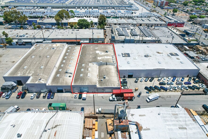 7006 Stanford Ave, Los Angeles, CA à louer - Photo de l’immeuble – Image 1 sur 6