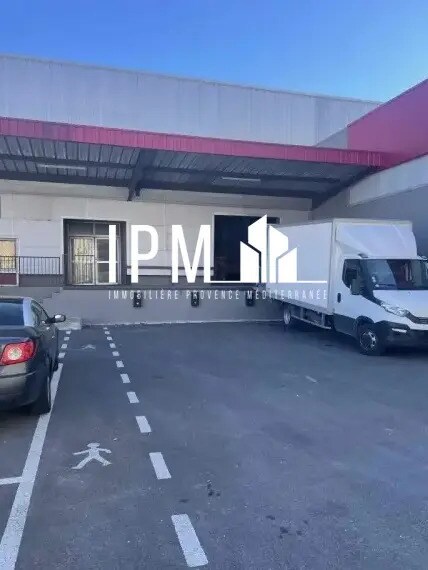 162 Boulevard Danielle Casanova, Marseille à louer - Photo de l’immeuble – Image 2 sur 5