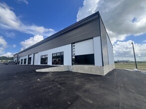 6420 FM 1102, New Braunfels, TX à louer Photo de l’immeuble– Image 1 sur 11