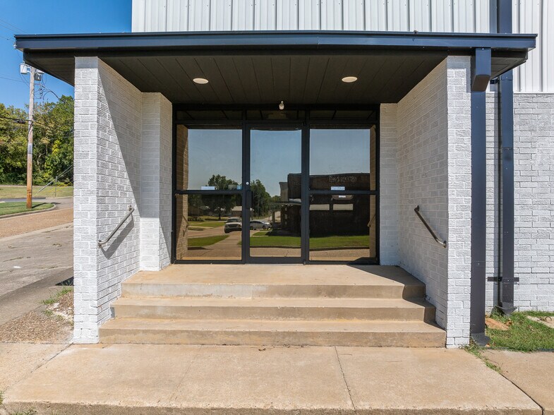 100 N 11th St, Van Buren, AR à vendre - Photo de l’immeuble – Image 3 sur 30