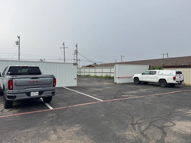 4033 Canyon Dr, Amarillo, TX à louer - Photo de l’immeuble – Image 3 sur 16