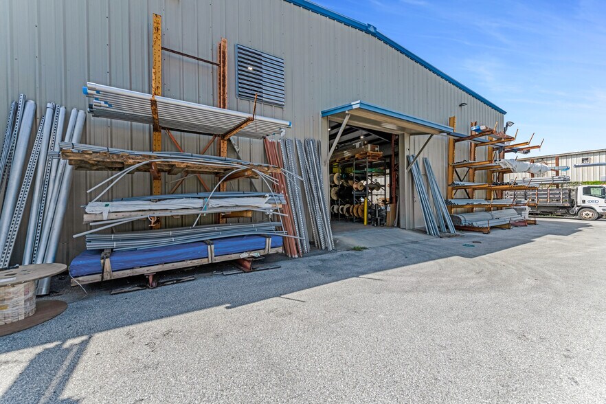 809 Swift St, Daytona Beach, FL à louer - Photo de l’immeuble – Image 3 sur 27