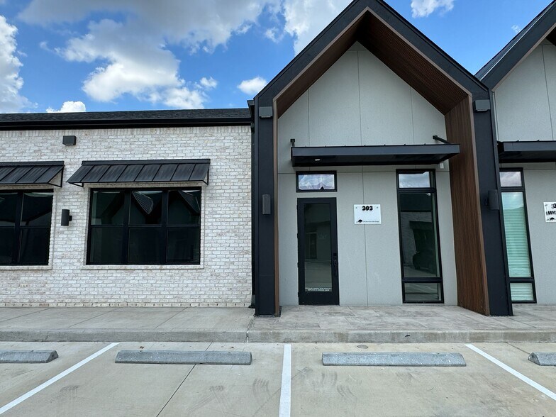 1325 Main St, Katy, TX à vendre - Photo de l’immeuble – Image 3 sur 21