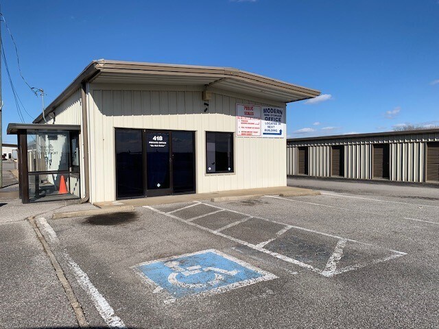 418 Tiny Town Rd, Clarksville, TN à louer - Photo de l’immeuble – Image 1 sur 10