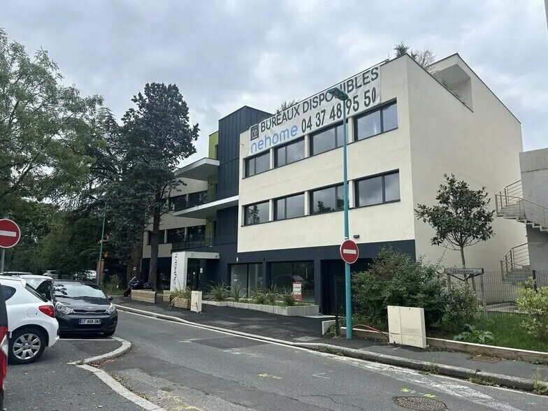 Bureau dans Dardilly à vendre - Photo de l’immeuble – Image 1 sur 15