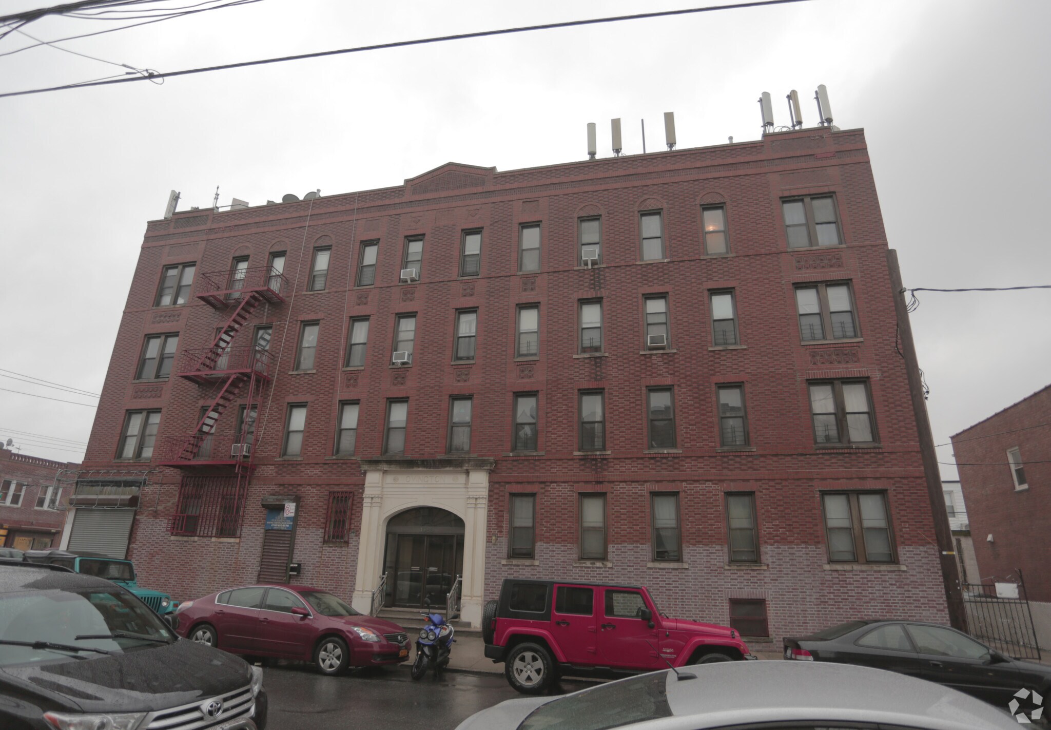 1080 Ovington Ave, Brooklyn, NY à louer Photo principale– Image 1 sur 7