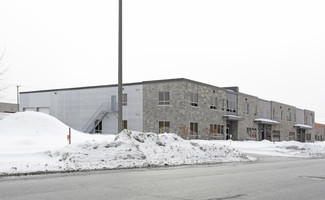 Plus de détails pour 1100-1116 Rue Armand-Bombardier, Terrebonne, QC - Industriel/Logistique à vendre