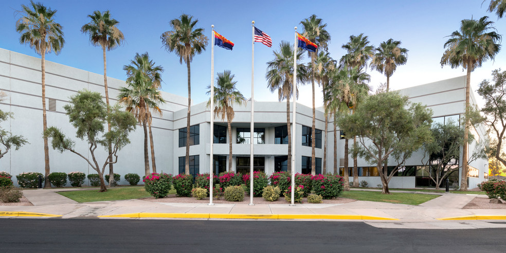 3380 S Price Rd, Chandler, AZ à louer - Photo de l’immeuble – Image 1 sur 22