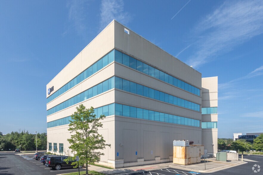 14566 Lee Rd, Chantilly, VA à louer - Photo de l’immeuble – Image 2 sur 4