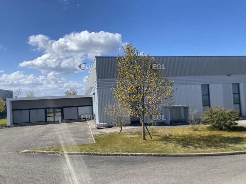 Industriel/Logistique dans Saint-Priest à louer - Photo de l’immeuble – Image 3 sur 14