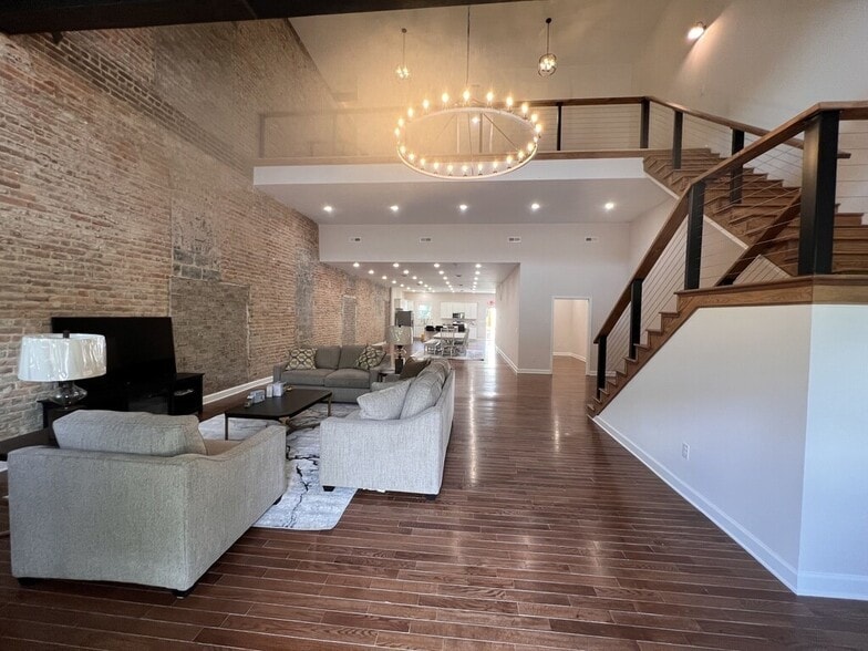 471-472 W Main St, Fries, VA à vendre - Photo intérieure – Image 2 sur 5