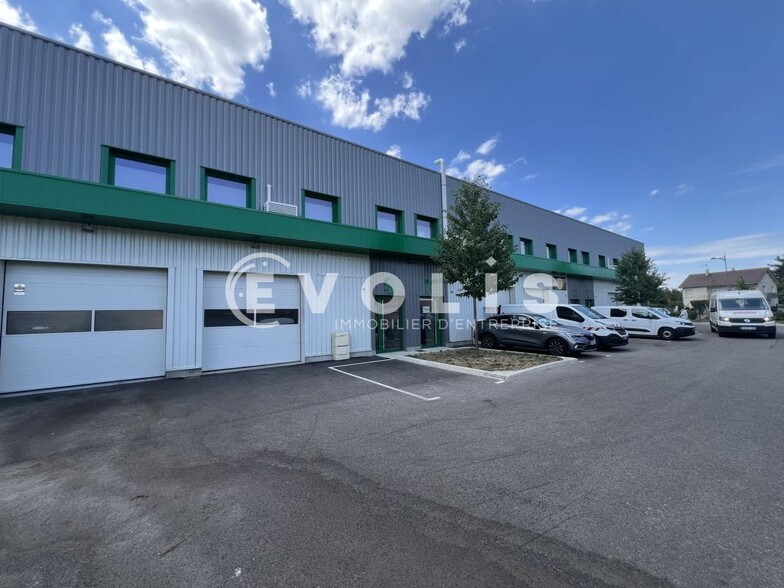 12 Rue Léopha, Mions à louer - Photo de l’immeuble – Image 3 sur 11