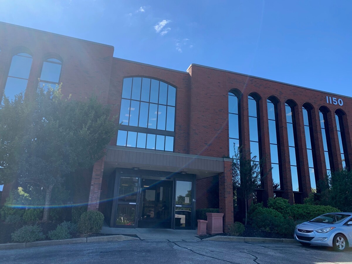 1150 Reservoir Ave, Cranston, RI 02920 - Lot 201 -  - Photo intérieure - Image 1 of 8