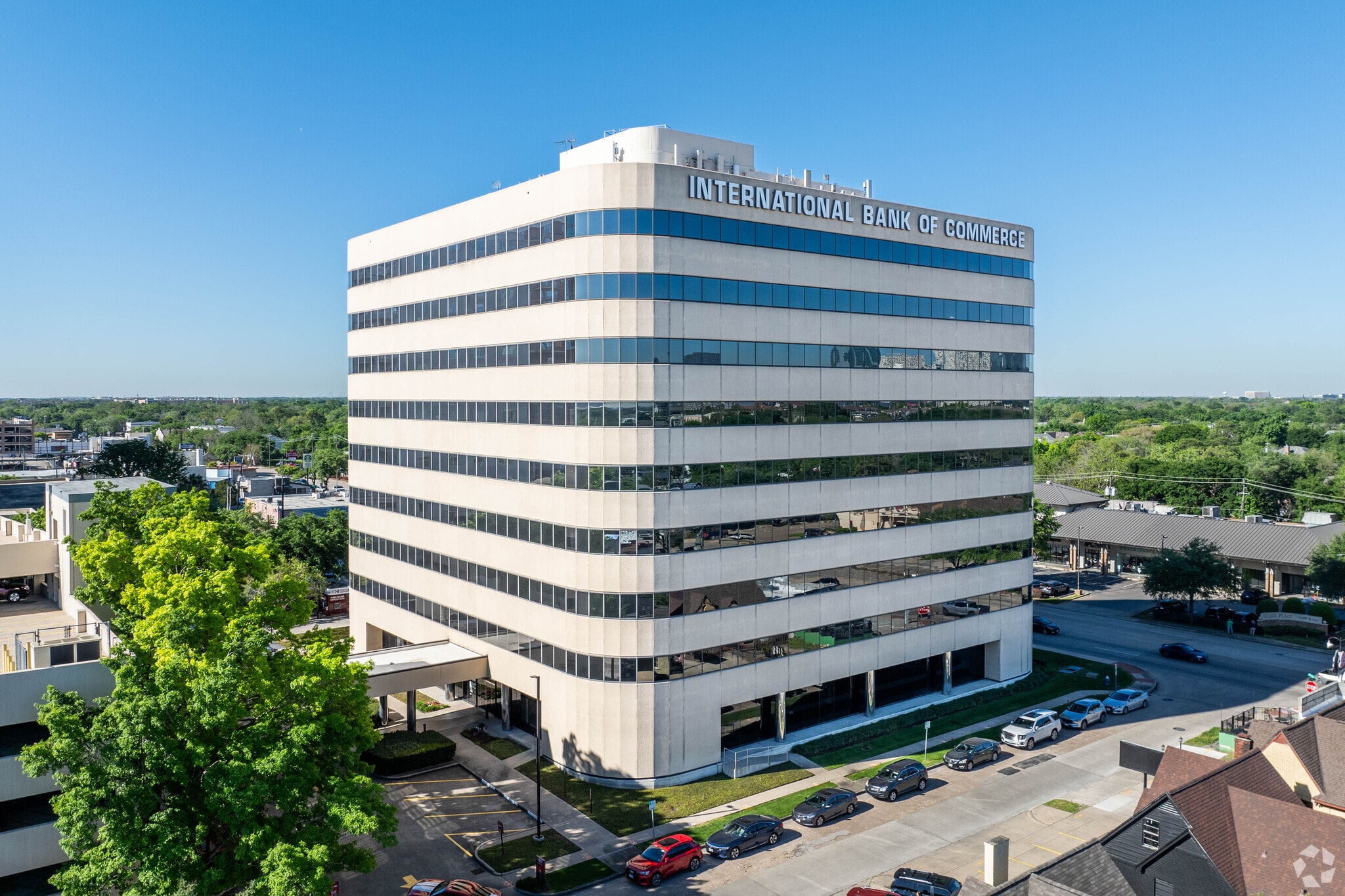 5615 Kirby Dr, Houston, TX à louer Photo principale– Image 1 sur 7