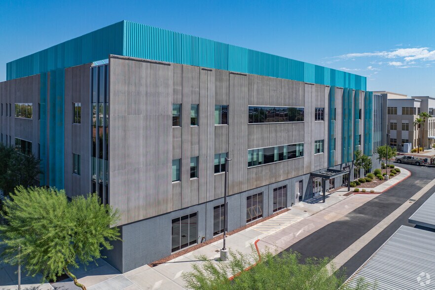 10825 W McDowell Rd, Avondale, AZ à louer - Photo de l’immeuble – Image 2 sur 3