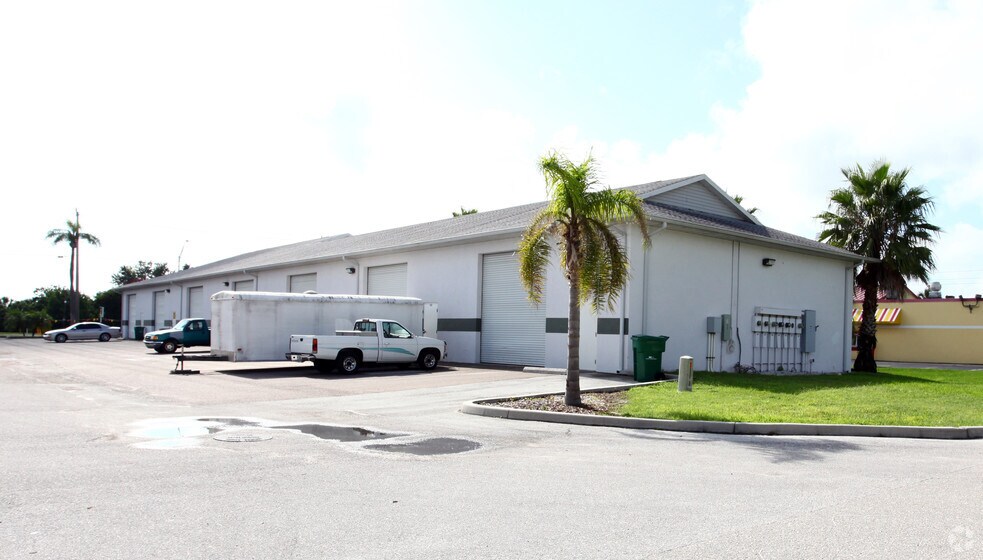 1715 8th Ave W, Palmetto, FL à louer - Photo de l’immeuble – Image 2 sur 5