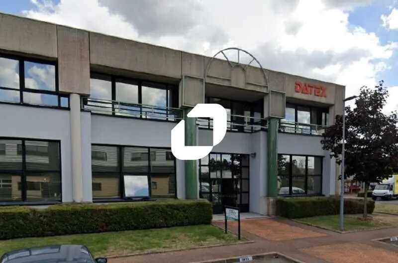 9 Place Marcel Rebuffat, Villejust à louer - Photo de l’immeuble – Image 1 sur 10