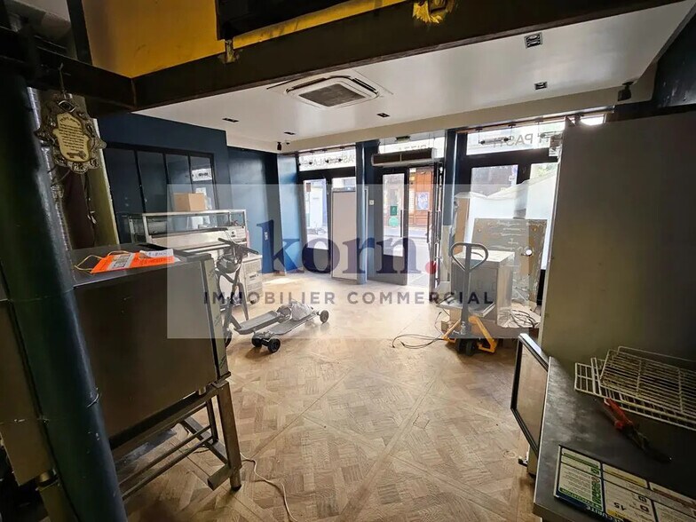 Local commercial dans Paris à louer - Photo de l’immeuble – Image 3 sur 6